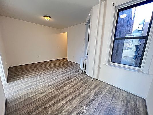 3rd image of 4011 25th Ave APT 7