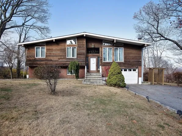 39 Kings Ridge Road, Mahopac, NY 10541