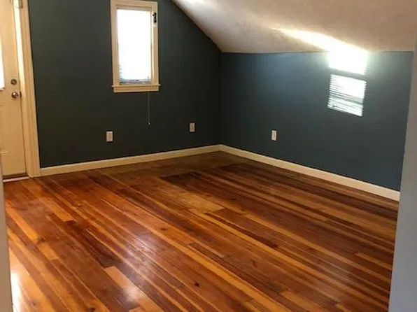 30 Goddard St #3, Webster, MA 01570