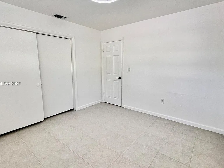 6193 SW 48th Ct #6193 — Photo 32