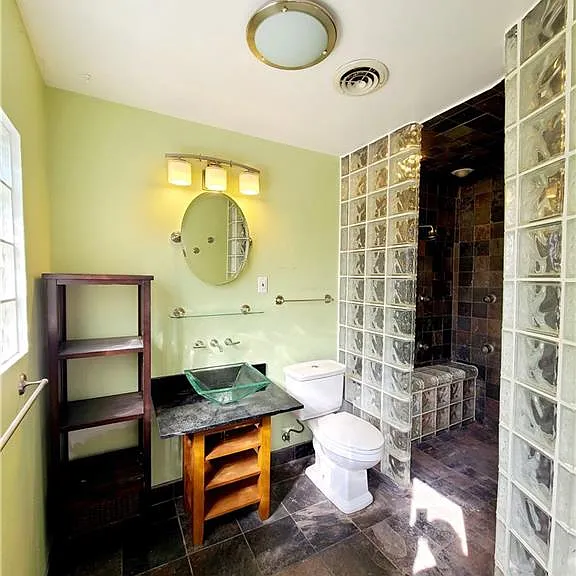 5710 Hinman Dr — Photo 24