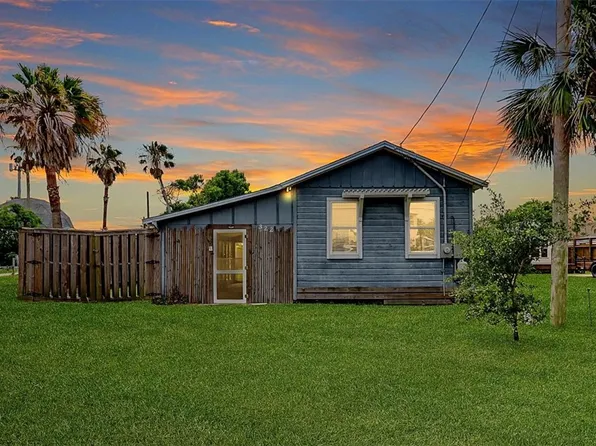 322 Tarrant Ave, Port Aransas, TX 78373