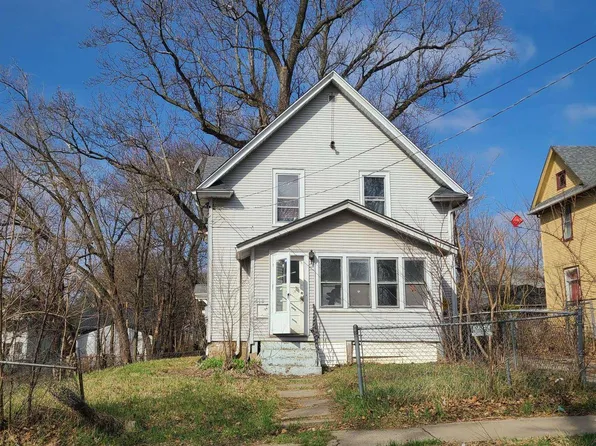 418 Oakley Ave, Rockford, IL 61101