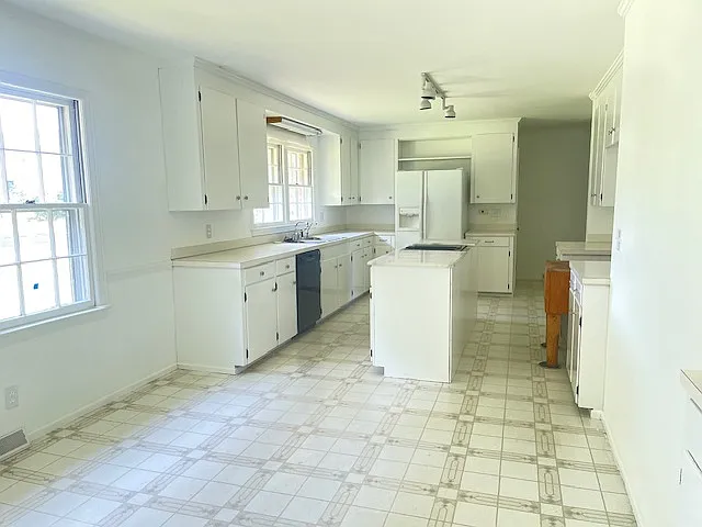 100 Middleton Ct — Photo 9