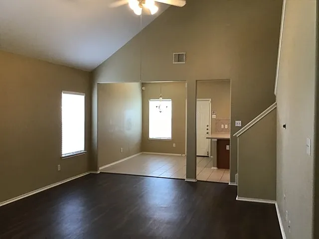 2026 Acorn Glen Trl — Photo 6