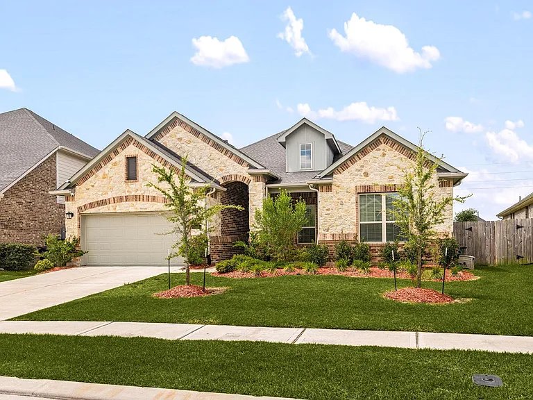 31611 Donoso Dr — Photo 4