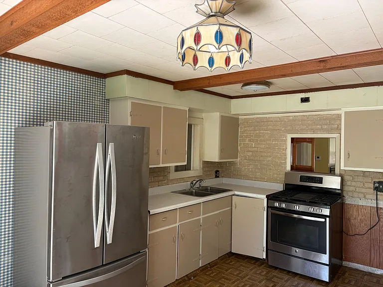 875 Water St — Photo 17