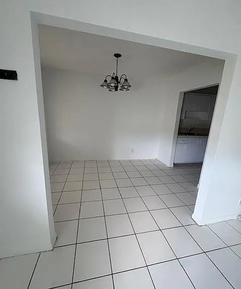 500 NE 2nd St #427 — Photo 4
