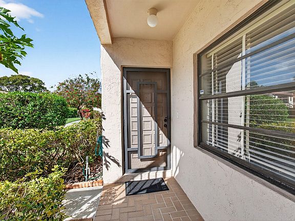 3rd image of 21452 Juego Circle