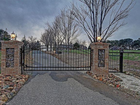 2nd image of 13795 Countryside Ranch Rd