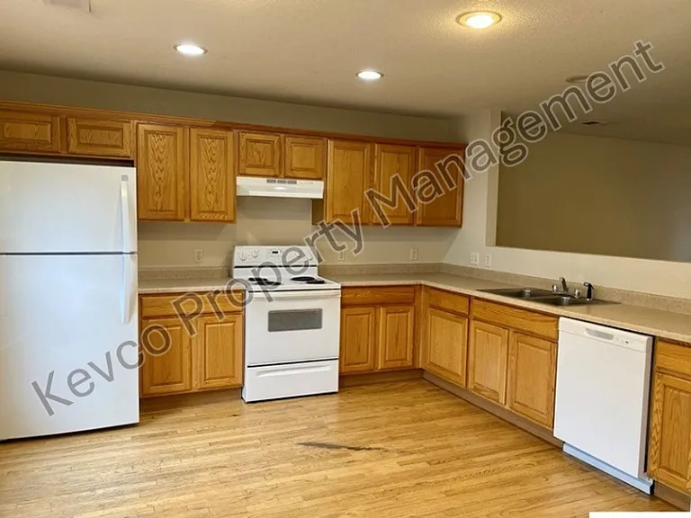 3433 Bale Dr — Photo 4