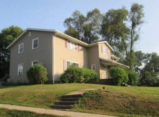 301 Muscatine St, Dixon, IA 52745