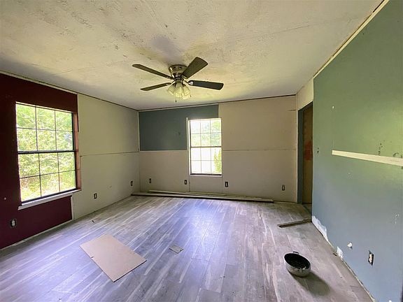 4th image of 8135 Crawford Dr