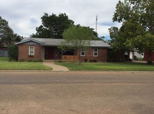 2100 Smythe St, Plainview, TX 79072