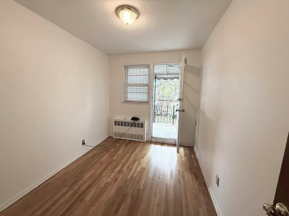 31-27 37th Street image 7 of 11