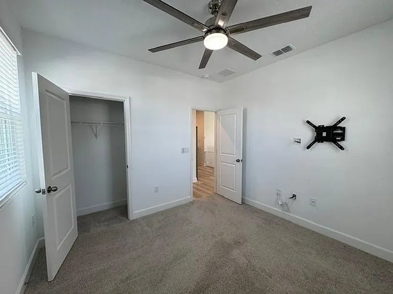 7573 Estuary Lake Loop #B — Photo 12