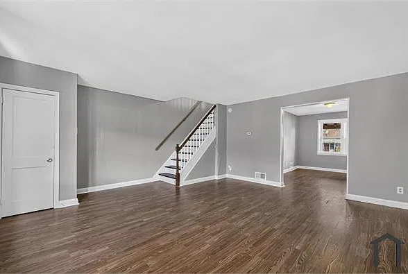 3 bed, 1152 sqft, $2,850 — Photo 2