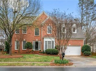 5526 McChesney Dr, Charlotte, NC 28269