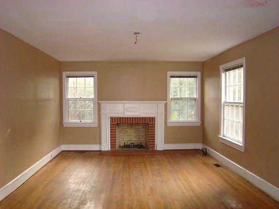 2nd image of 1611 N Church St