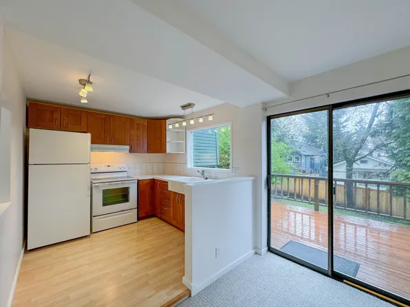 330B NE 54th St, Seattle, WA 98105