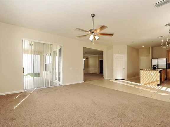 3rd image of 31052 Creekridge Dr