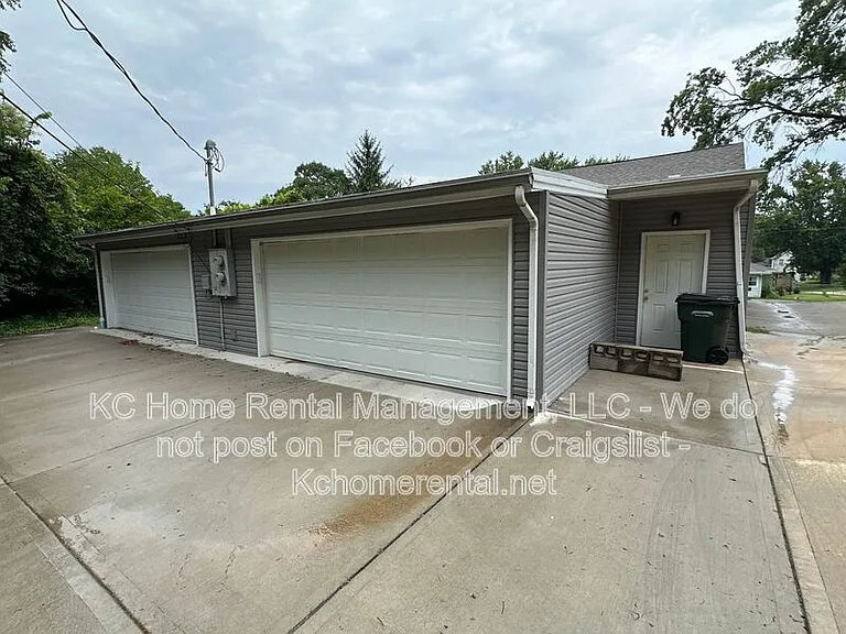 1127 Sherman Ave — Photo 5