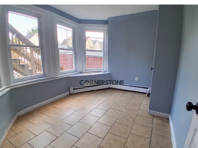 87 N 4th St — Photo 9