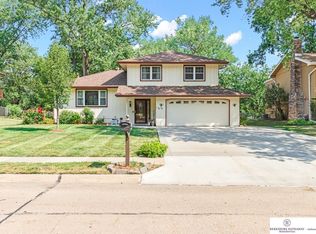 7534 Washington St, Ralston, NE 68127