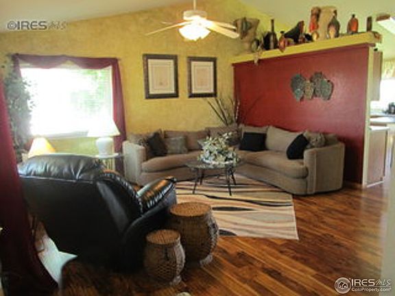 3rd image of 909 Scotch Pine Dr