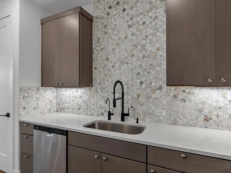 315 Holton Dr #201 — Photo 22