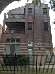 7322 N Claremont Ave Unit 2E, Chicago, IL, 60645