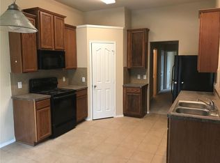 1004 Albatross Ln, Aubrey, TX 76227