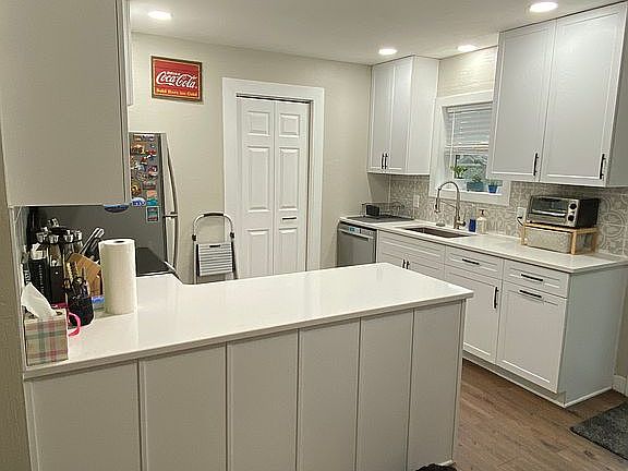 2nd image of 2297/2301 Sherwood Lane