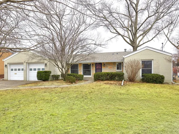 7114 Sunset Ter, Windsor Heights, IA 50324