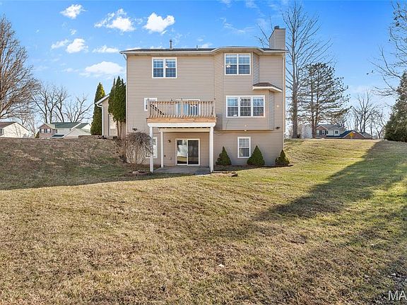 5th image of 1145 Illini Dr