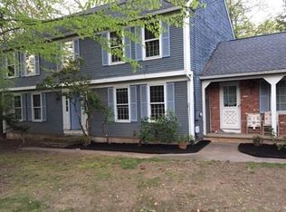 10 Spartan Ln, Westfield, MA 01085