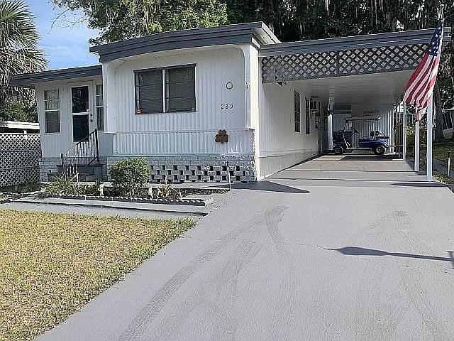 1st image of 225 Prince Dr