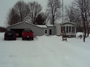 15141 Hall Rd, Ravenna, MI 49451