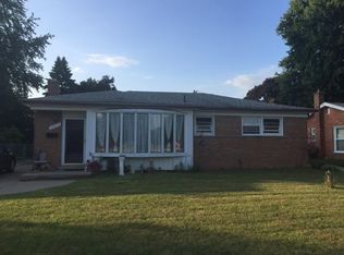 35474 Orangelawn St, Livonia, MI 48150