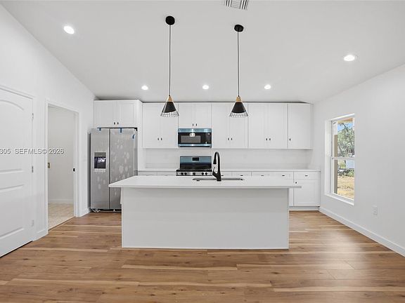 5th image of 2031 W Myakka Rd