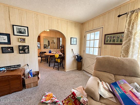 5th image of 2310 Oleander Dr