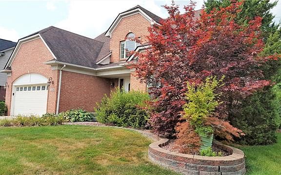 3rd image of 21720 Barrington Dr