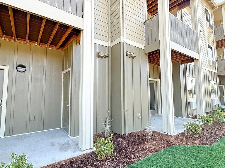 Autumn Woods Apartments — Photo 34
