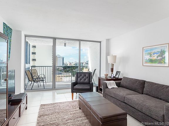 4th image of 2655 Collins Ave APT 1108