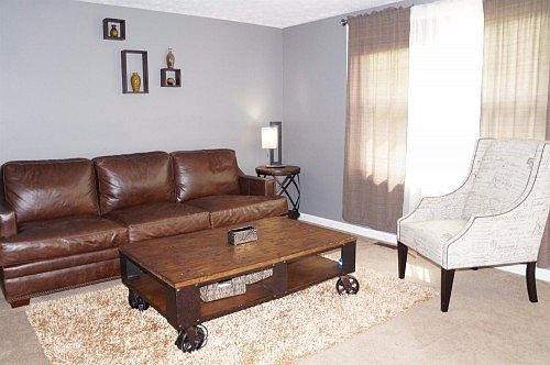 4th image of 2866 Overdale Dr