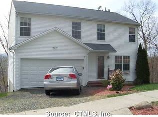 98 Phoenix Ave, Naugatuck, CT 06770