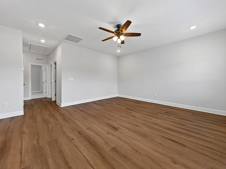 1029 Constellation Cir — Photo 25