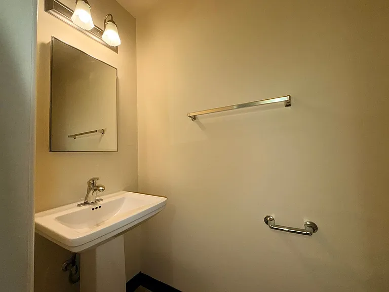 4815 SE Railroad Ave — Photo 9