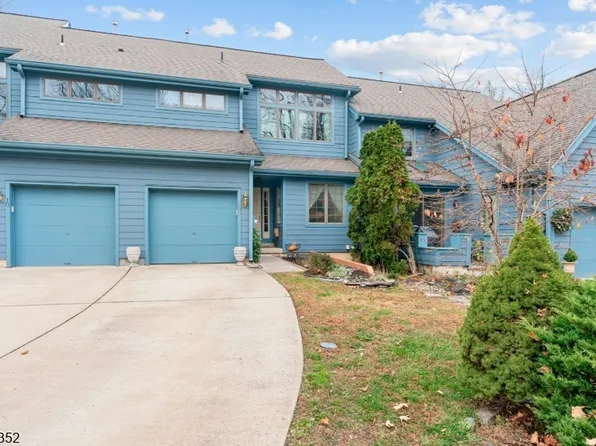 11 Sturbridge Ct, Lambertville City, NJ 08530