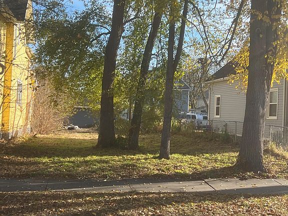 2nd image of 2503 13th Ave S